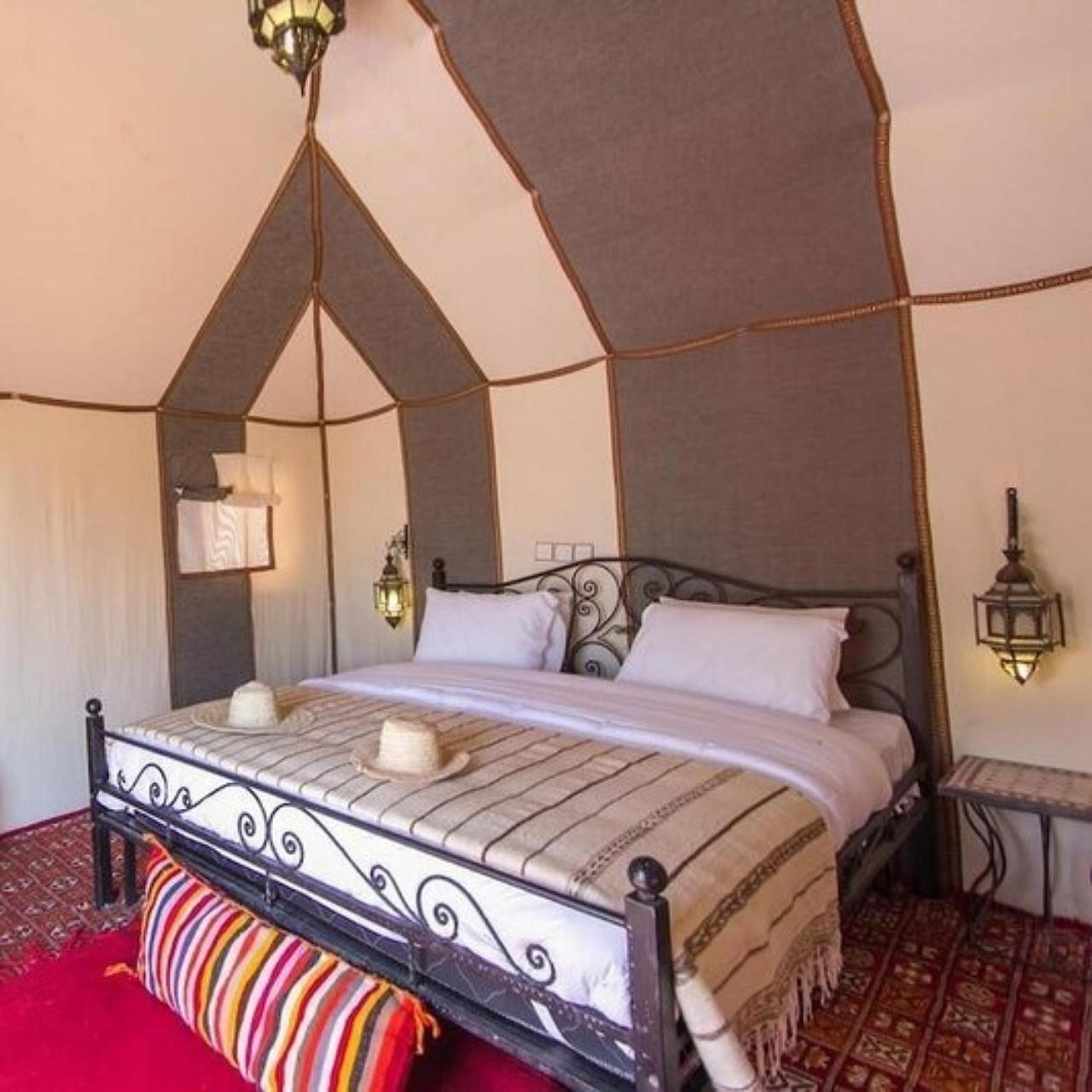 Sahara Luxury Glamping Hotel เมอร์ซูกา ภายนอก รูปภาพ